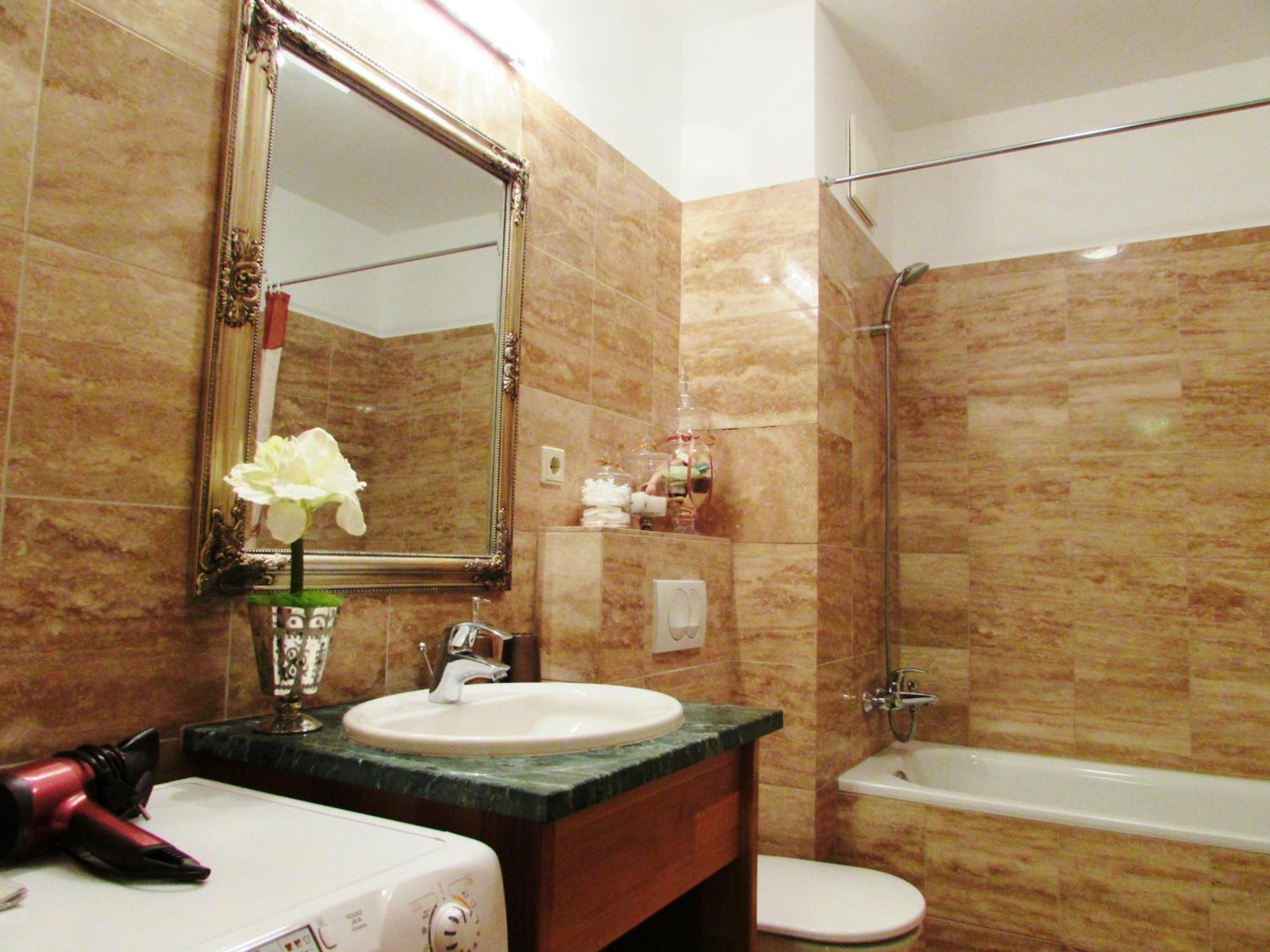 Colours Apartments Superior With Free Parking Budapest Exterior photo